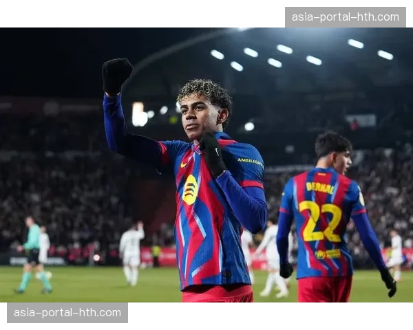 巴萨小将亚马尔因轻伤缺席训练，出战国家德比成疑