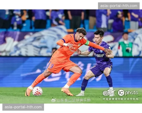 天津津门虎1-2山东泰山，客队客场取胜走出前期低迷